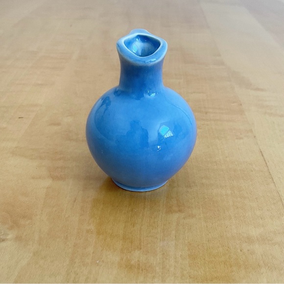 Vintage English Mini Jug Pitcher Soft Blue Glaze Made in England - Picture 10 of 10